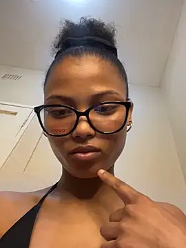 XXX chat uživo modela PEACHWAV3