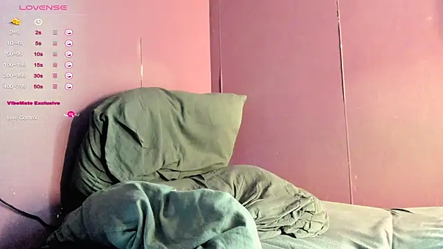 freddy_prett élő XXX-chatje