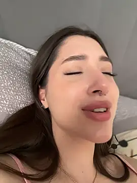 BOOMFOXY's Live XXX Chat