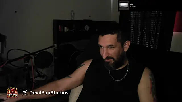 צ'אט XXX בשידור חי של DevilPup75_