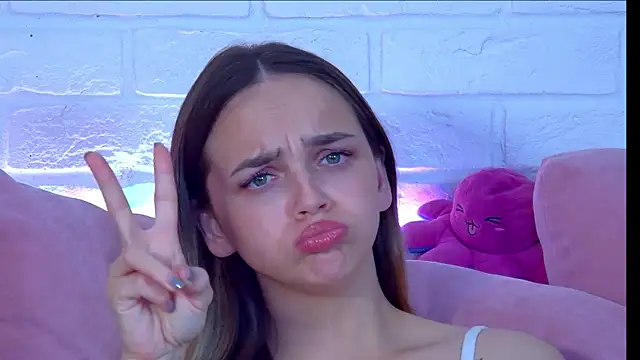 AnitaVenture Adlı Modelin Canlı XXX Sohbeti
