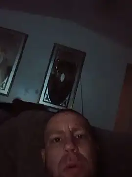 Clarkodile95's Webcam Show