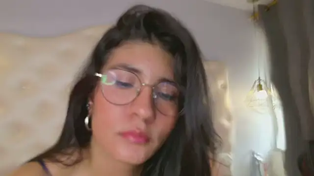 ninaavelvett Chat XXX in diretta