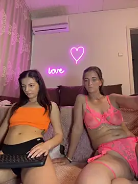 Sabrinedivinee's Live XXX Chat