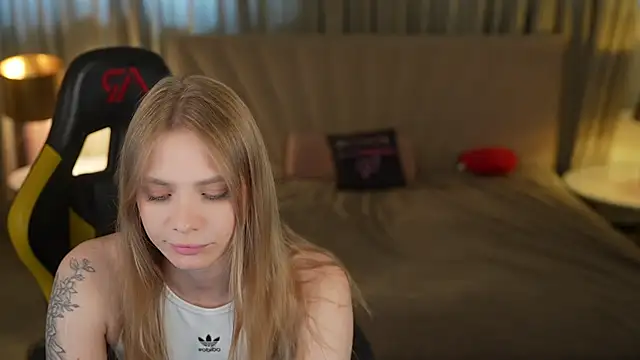 Онлайн чат XXX Angy_Netal