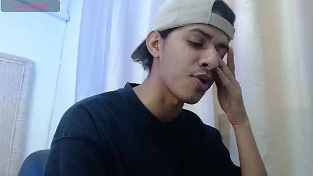 Vic_cooperのライブXXXチャット