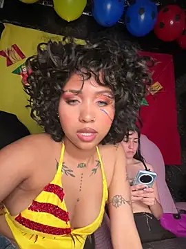 Chat XXX ao vivo de Laila_LS