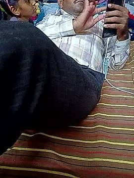 adicma123 élő XXX-chatje