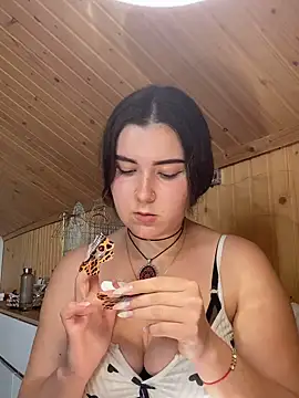 mewKate Adlı Modelin Canlı XXX Sohbeti