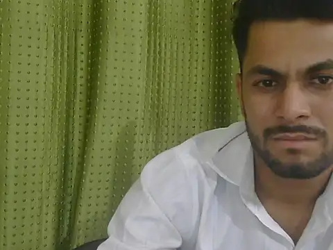 Stubborndesiboy's Live XXX Chat