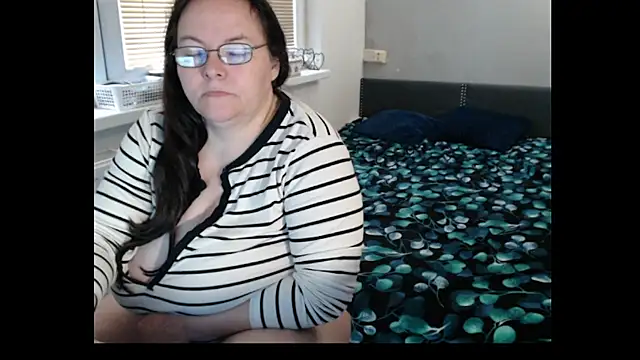 XXX chat uživo modela Sweetboobs
