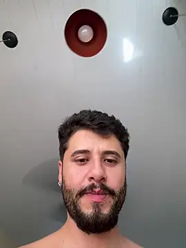 Chat XXX ao vivo de guzzfit