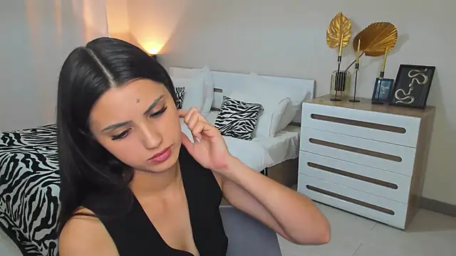 Chat XXX en directo de Jasmine_Stewart