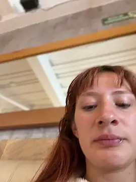Chatroom XXX en direct de Samyra_Biker12