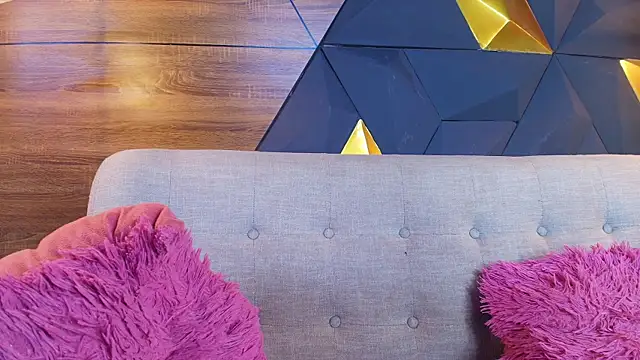 ly_lulu's Live XXX Chat