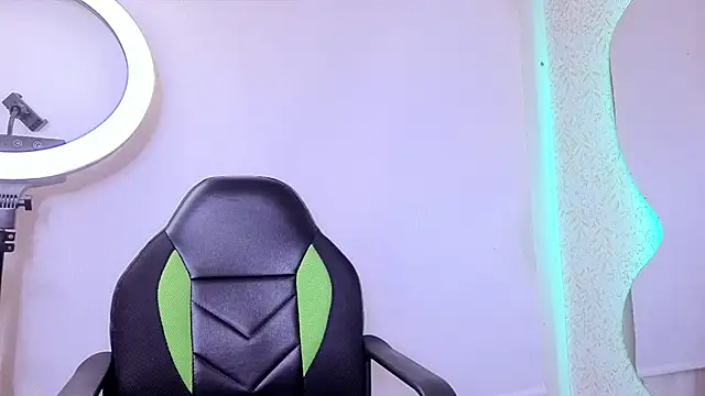 adalya_y Chat XXX in diretta