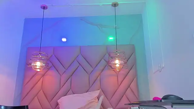 AngelaaCute_ XXX чат на живо