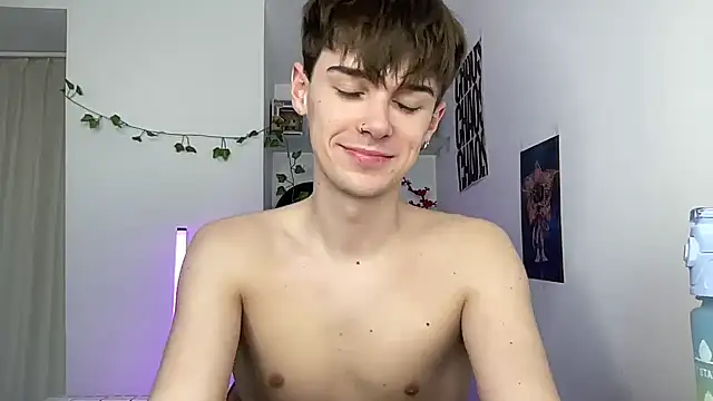 YourMilkyGuyn Live XXX chat