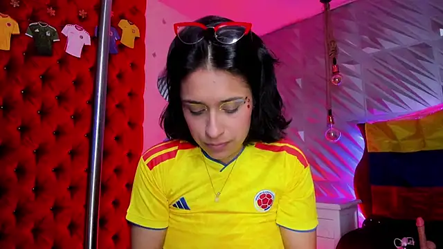 Chat +18 de Roxanne_Han ao vivo