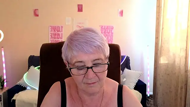 Sandra_Snowflake Live XXX-Chat