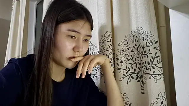 LimpedFlybyn Live XXX chat