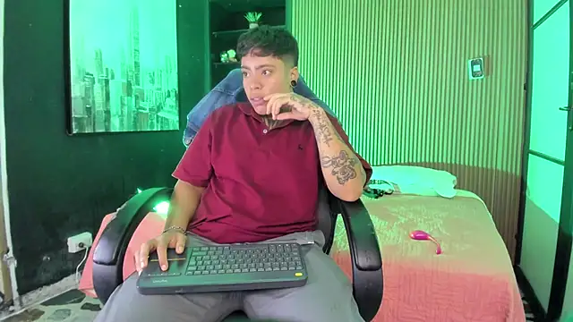Chat +18 de CasperMilers ao vivo