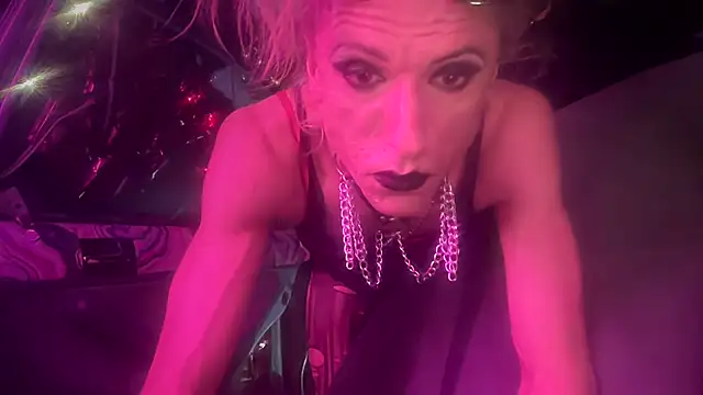 TgirlBrat's Webcam Show