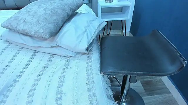 Živý XXX chat Charlie___Musk