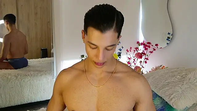 Chat XXX en directo de Troye_Williams