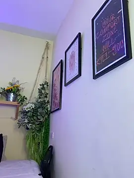 Chat +18 de Franchezcaa_ ao vivo