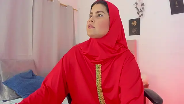 AishaAmin_ Adlı Modelin Canlı XXX Sohbeti