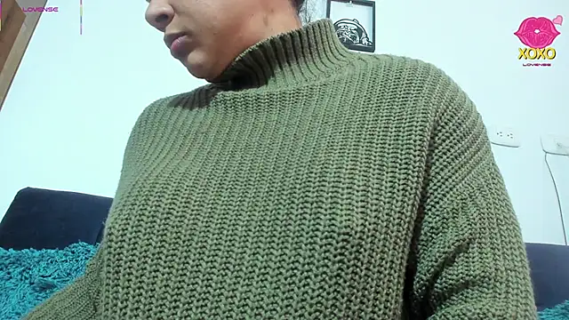 Bessie32 – Naživo XXX chat