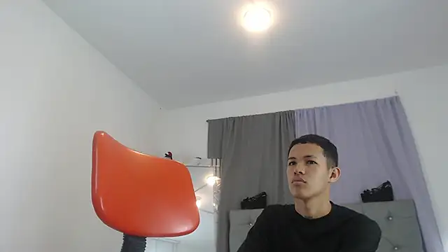 Chat +18 de PhillipCox ao vivo