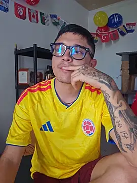Chat XXX ao vivo de SAMY_AND_FRIENDSS