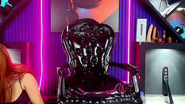 Chat XXX en directo de MissMia_bdsm_