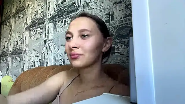Онлайн чат XXX AlidaReff
