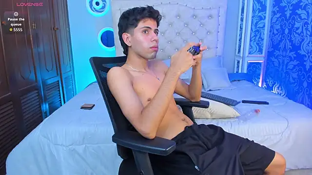 hunterwest06 live XXX chat