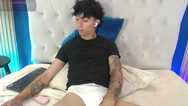 Živý XXX chat Aiden_Rivers_