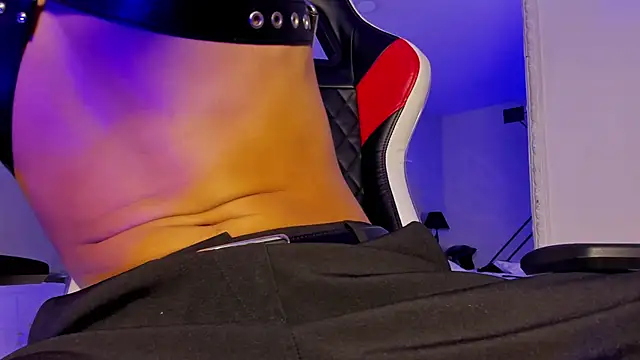 Chatroom XXX en direct de DylanRoyce_