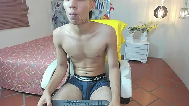 Chat +18 de Jake_Falcon ao vivo