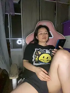 Ivy_Trix2's Live XXX Chat