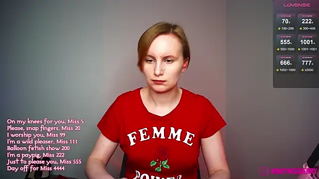 KinkyMissCherry: онлайн-секс-чат