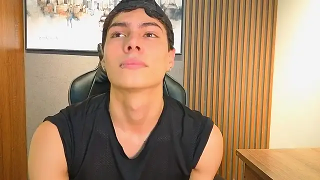 Esteban_Fire live XXX chat