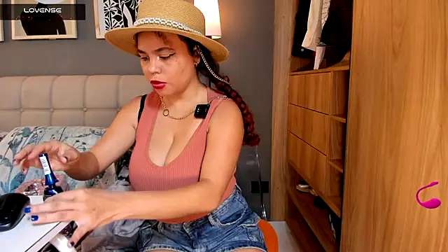 Bloom_Noor – Naživo XXX chat
