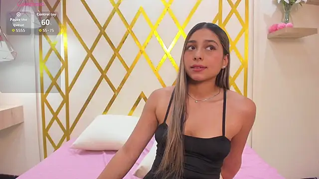 SophieBenson XXX чат на живо