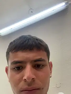 fresdyhot Chat XXX live