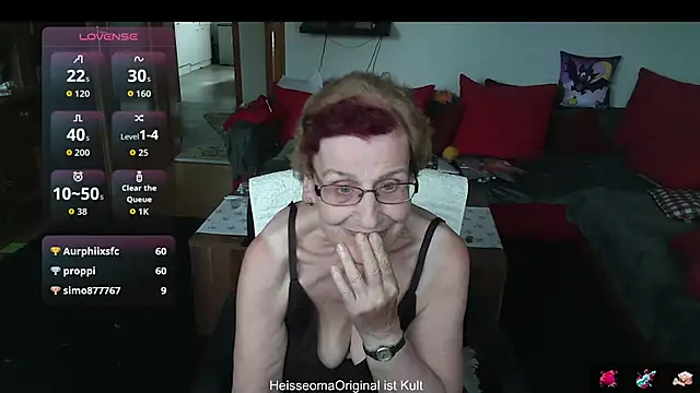 HeisseomaOriginal Chat XXX in diretta