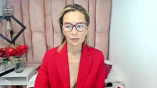 Issa_Milf__n Live XXX chat