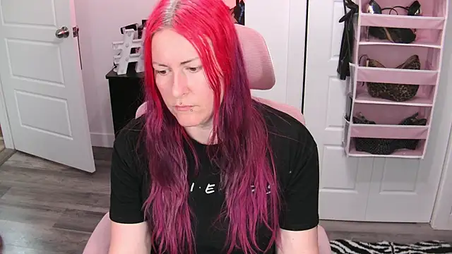 Chat +18 de gennyrock ao vivo