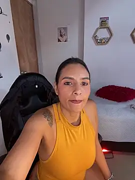 Chat XXX en directo de mykaelahoney